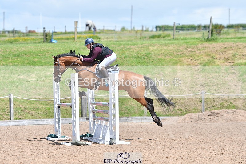 240609A-131808-05574 - Cls 18 Snr Newcomers and 1.10m Open