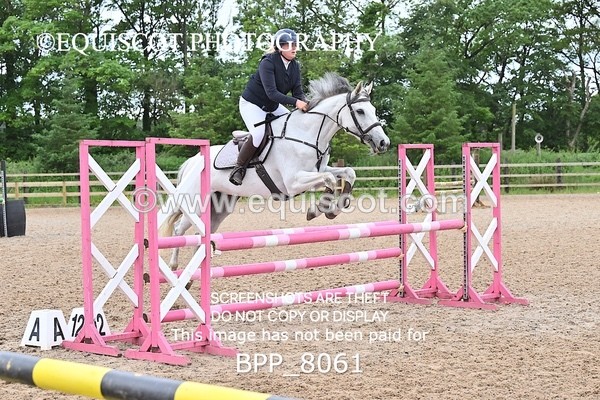 BPP_8061 - CLASS 11 SUN Senior BritiNovice/ 90cm Open