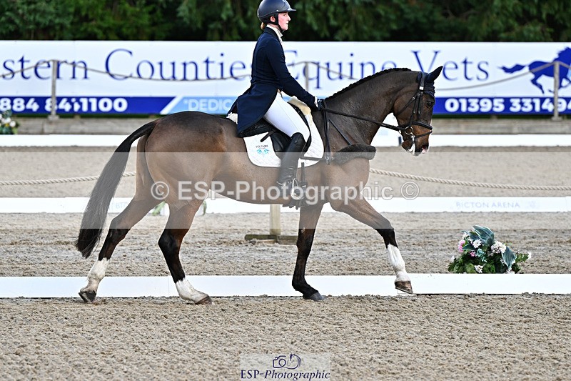 241023-151830-00509 - 109-Amber.Williams-THE.EMERALD.LILY