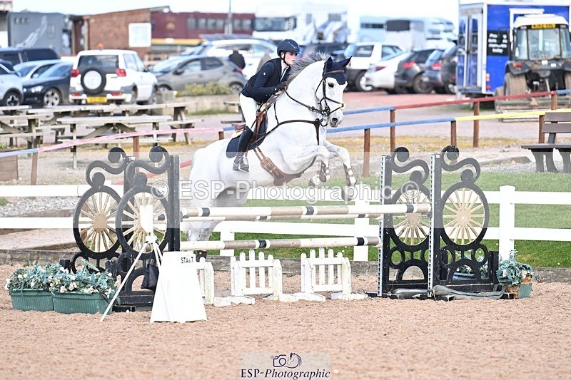 260328-144001-04019 - Cls 25 1.10m Amateur Quali