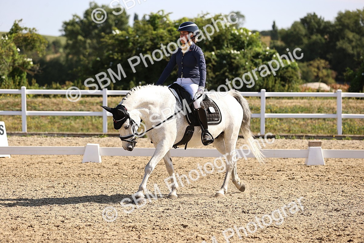 SBM_008738 - Novice 5 - 08.30-9.33