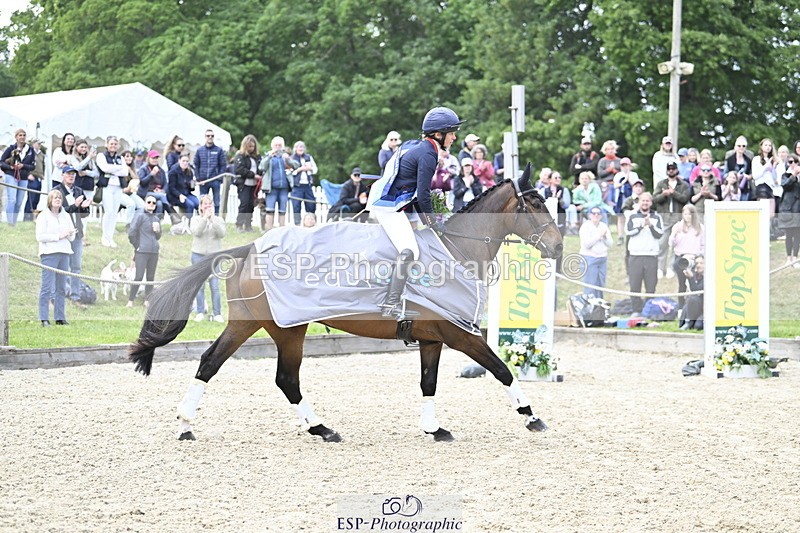 250525A-161558-18616 - Presentations Section C CCI 2 Star Long