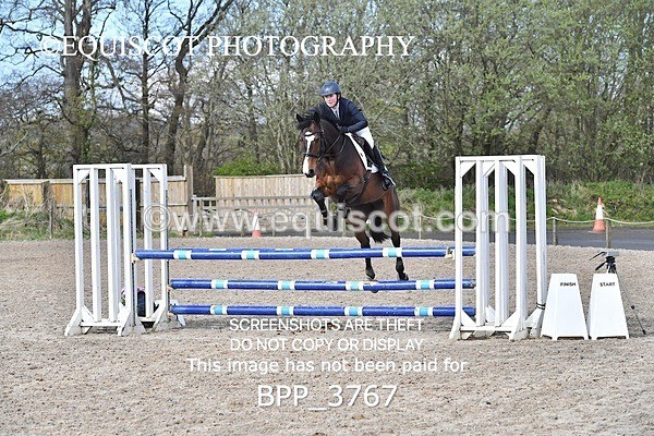 BPP_3767 - CLASS 3 FRI Senior British Novice/ 90cm Open