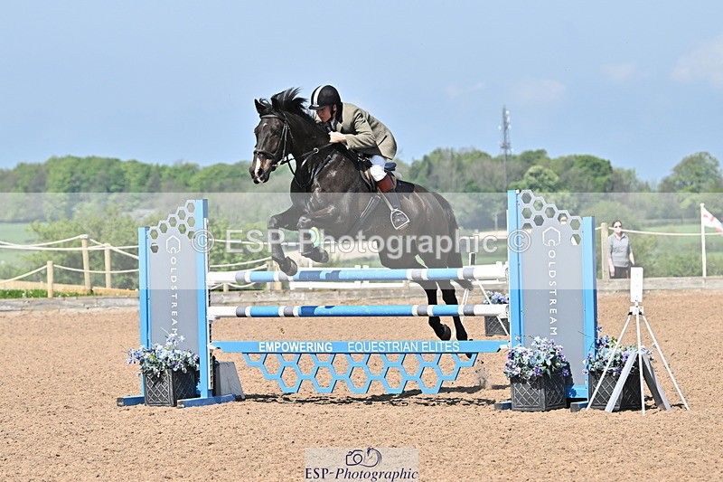 240509A-110658-01040 - Cls 9 Snr 1.20m Open