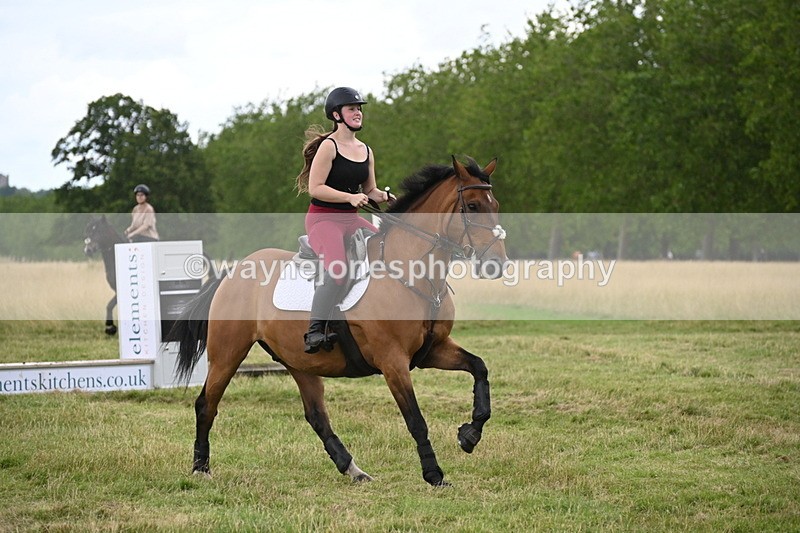WJ6_4903 - Time at Jump 13:04 to 13:34