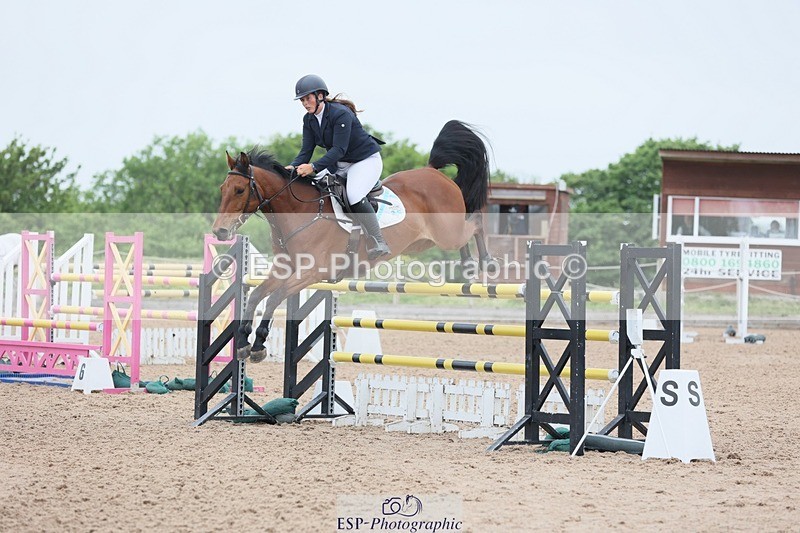 250524-124732-04785 - Cls 15 Snr Fox 1st Rnd