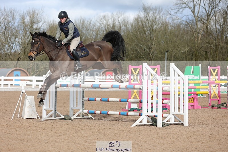 240223A-121016-01110 - Cls 4 Snr 1.05m Open