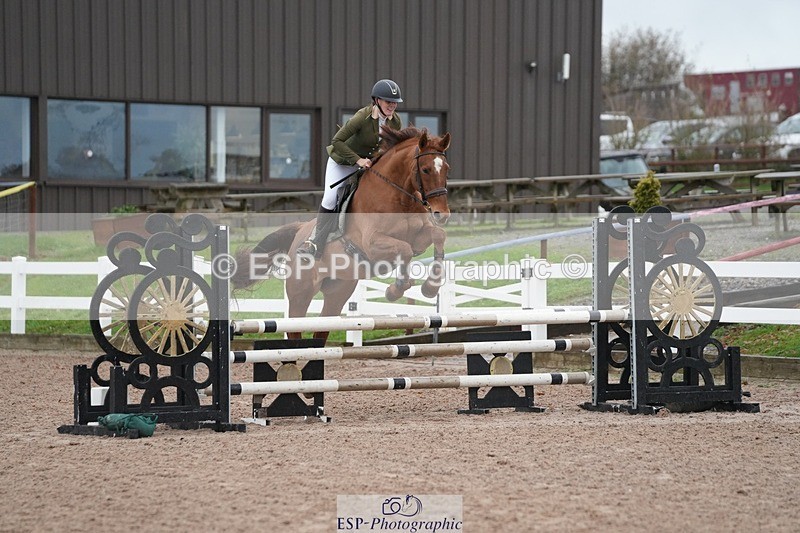 251109-085424-03105 - Cls 15 British Novice and 90cm Open