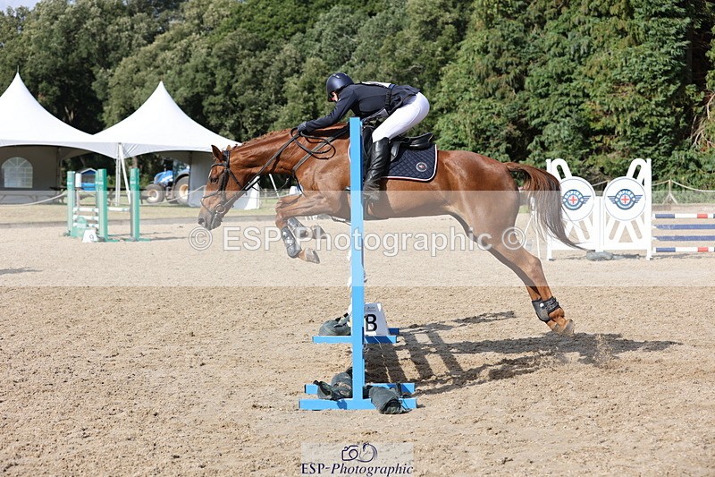 250803A-170218-17712 - S-868-Helen.Banbury-RED.OCTOBER