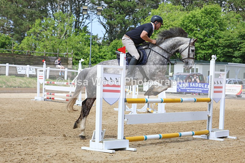 3E7A0450 - Class 10: Senior 95cm open