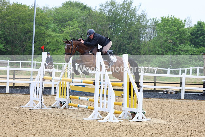 3E7A7158 - Class 7: Senior Newcomers/1.10m open