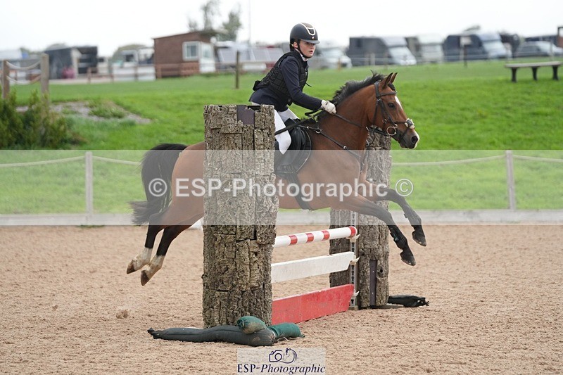 250920-103427-00651 - Cls 5 Pony British Novice and 80cm