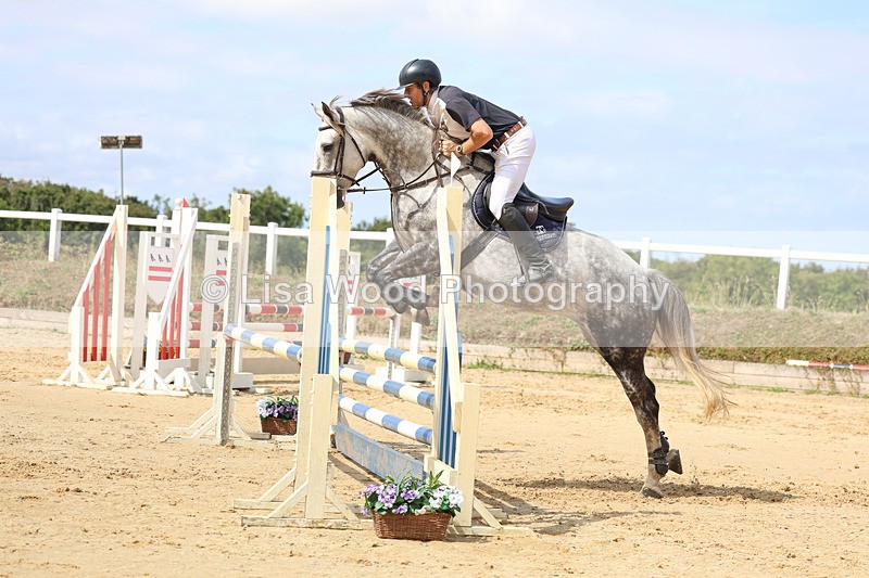 3E7A3667 - Class 4: Senior British Novice/90cm open