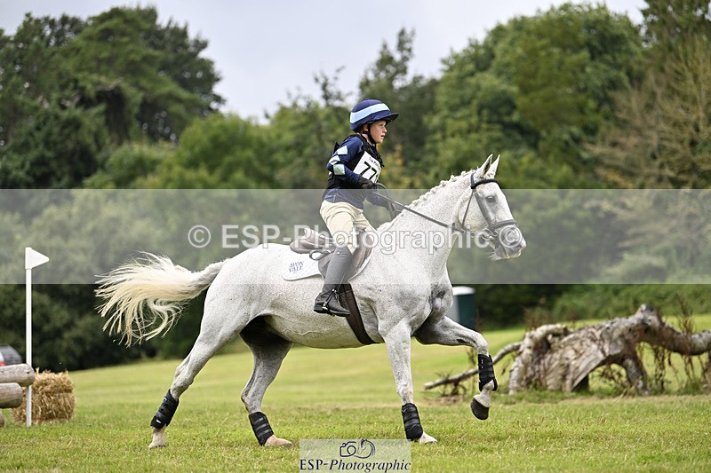 240825X-163242-37545 - 80cm XC 16.30 to 17.30