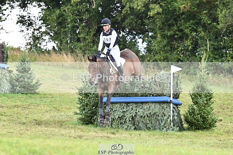 250831-103016-06339 - L-557-Rebecca.Howard