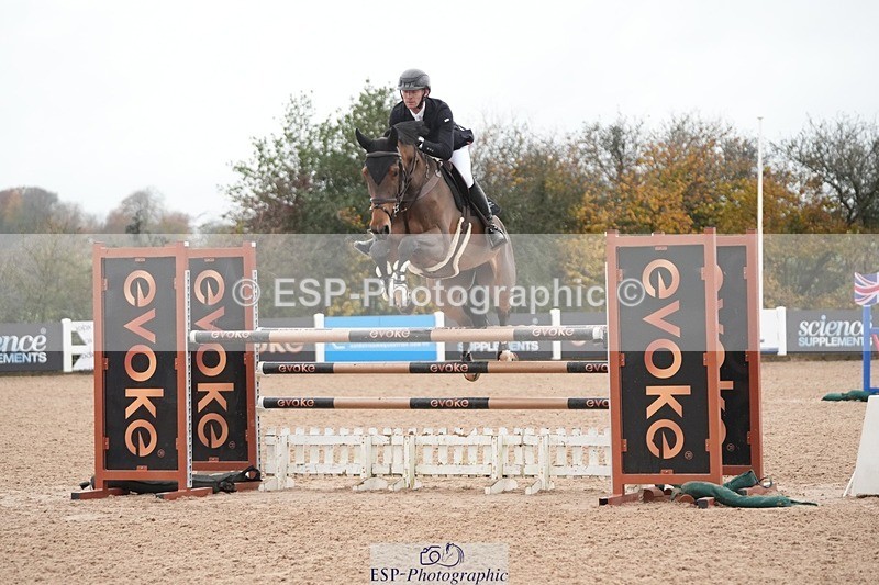 251107-131635-01117 - Cls 6 Foxhunter and 1.20m Open