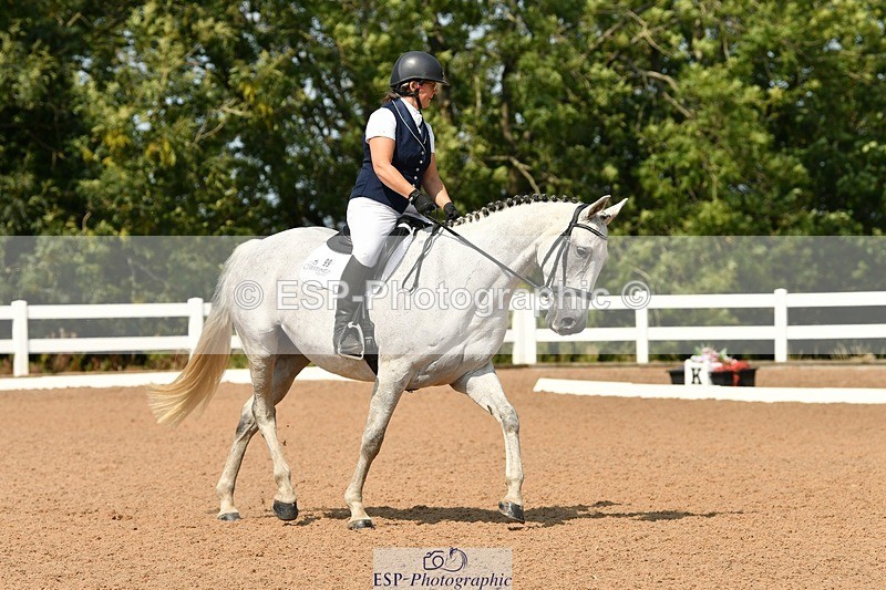 250817-120430-08751 - 099-Essie.BarkerBloody.Nora