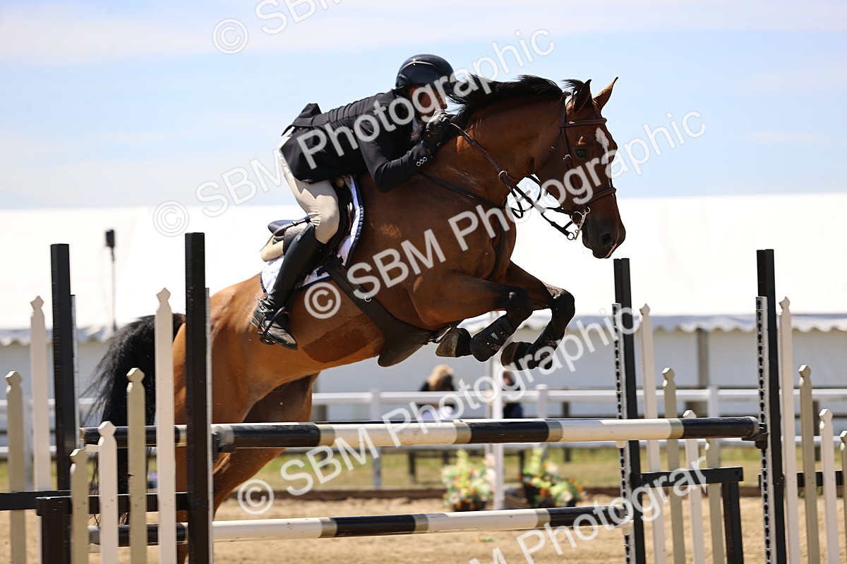 SBM_010088 - Class 9 - Senior Foxhunter - 1.20m Open