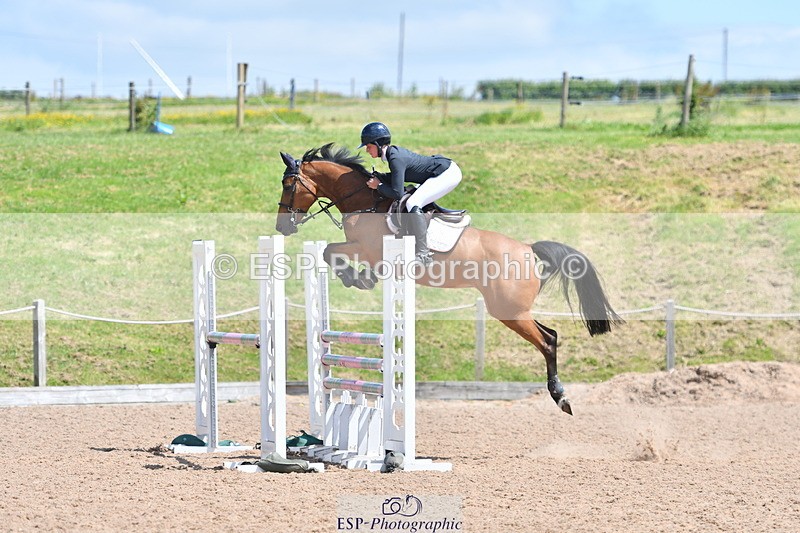 240609A-122540-05152 - Cls 18 Snr Newcomers and 1.10m Open