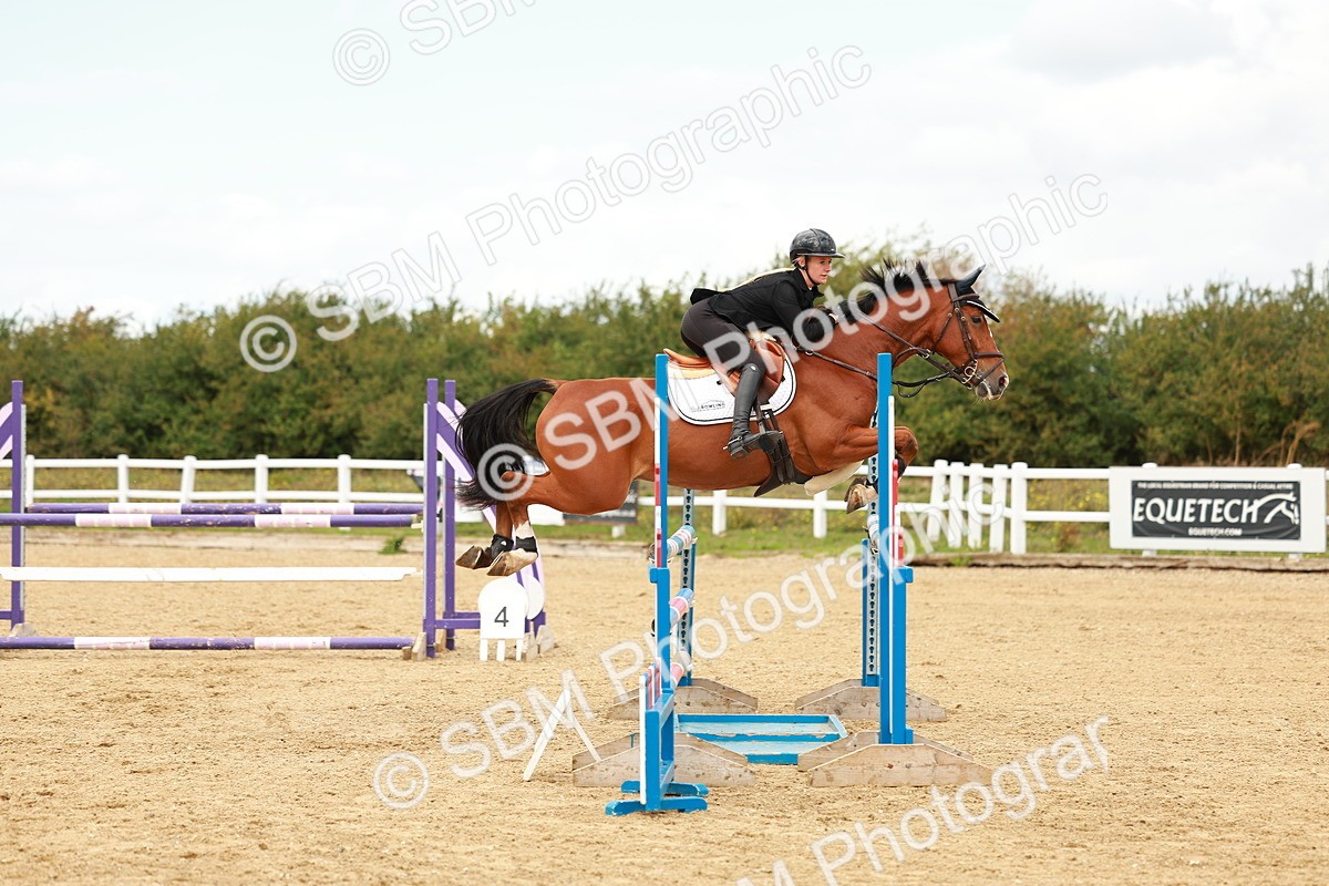 SBM_001563 - Class 4 - Senior Newcomers - 1.10m