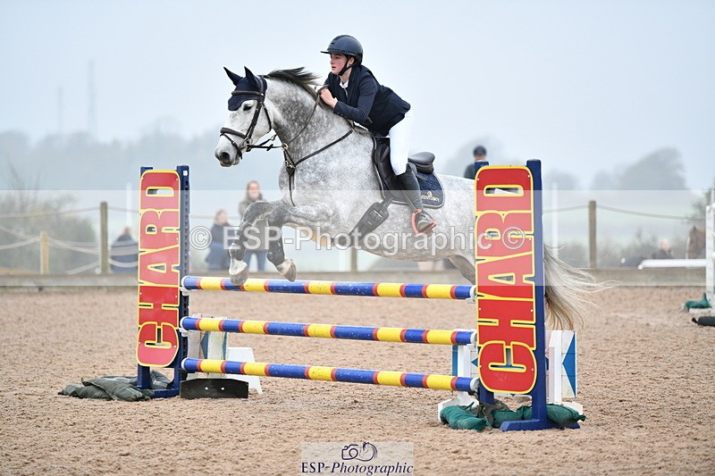 241102A-104927-04107 - SAT Cls 9 British Novice and 90cm Open