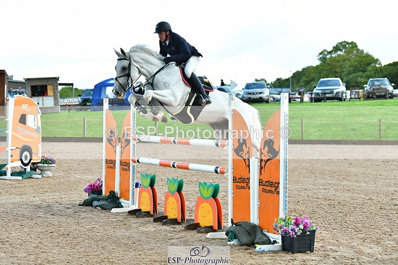 230723A-094820-10658 - Cls 4, 2 Star Small 1.30m