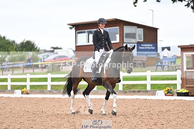 240817A-151727-10238 - 191-Sarah.Tancock-Fairly.Smart