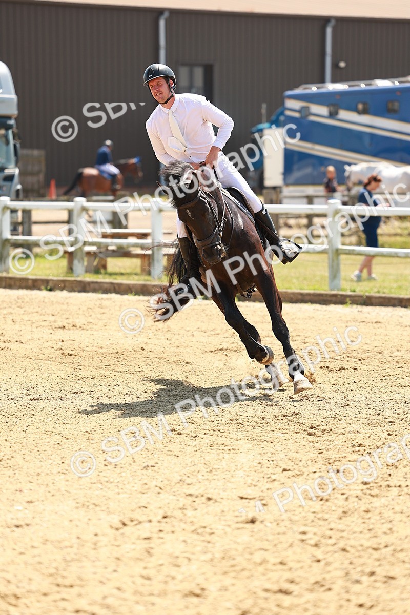 SBM_001478 - Class 4 - Senior Newcomers - 1.10m