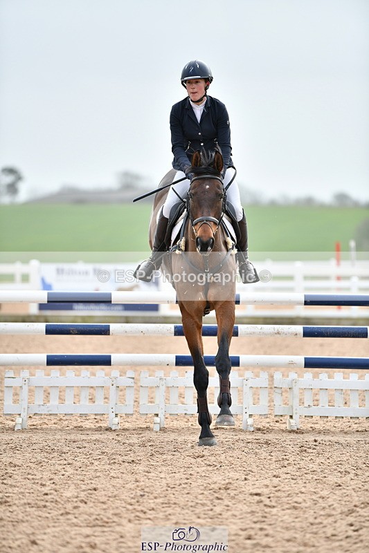 240124A-123358-00477 - Cls 3 Newcomers & 1.10m Open