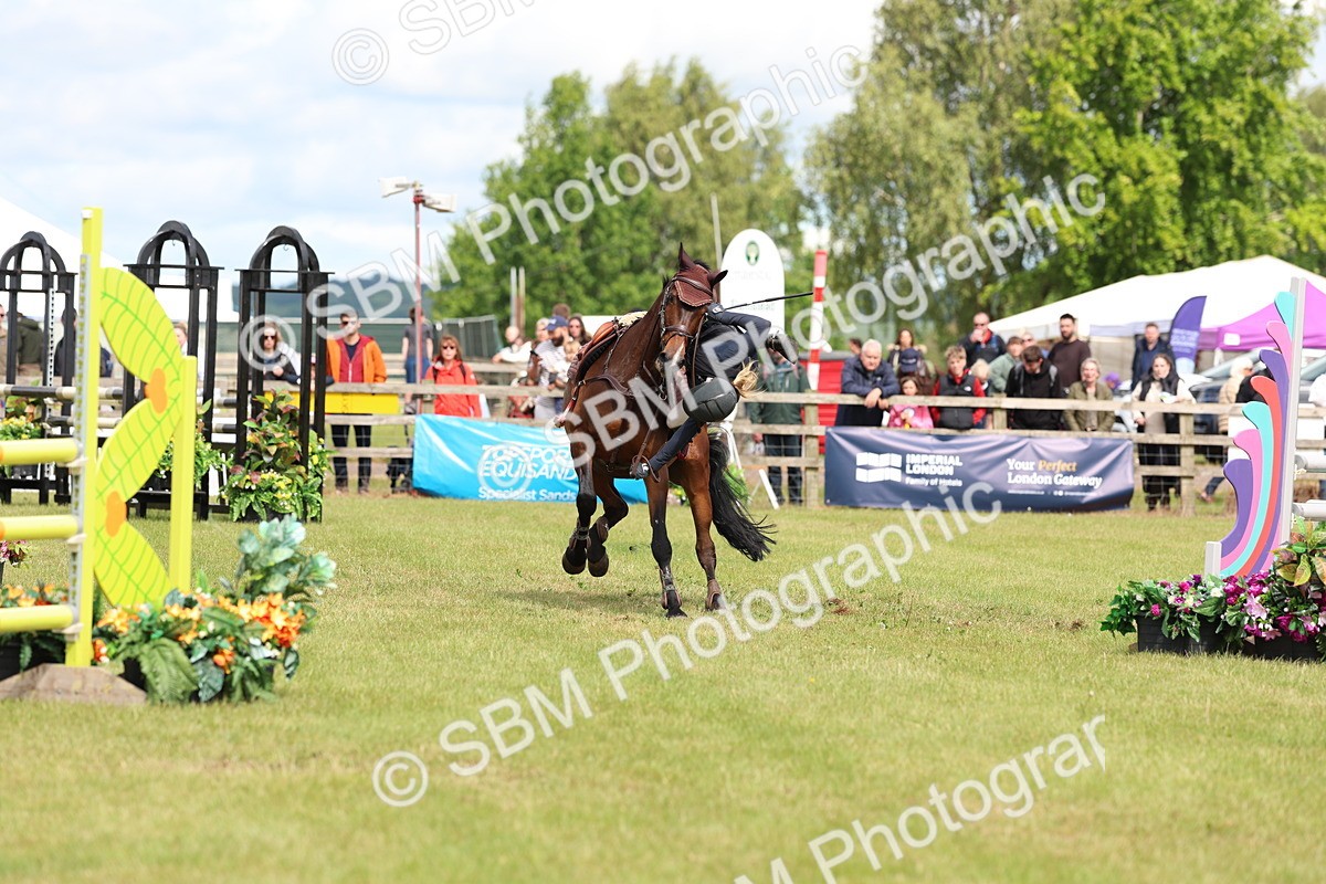 SBM_13398 - Class 206 - Senior Newcomers - 1.10m Open