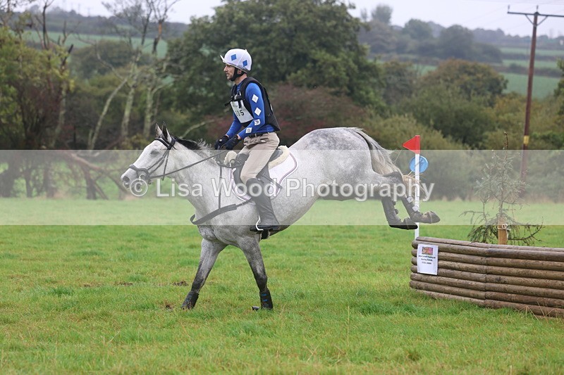 3E7A1379 - Class 2: 70cm: Half Roll Top