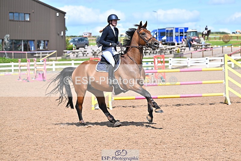 240619A-153312-00862 - Cls 5 Snr Foxhunter and 1.20m Open