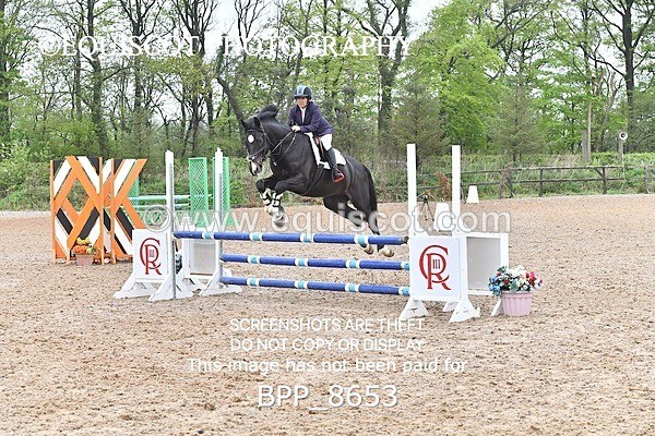 BPP_8653 - CLASS 24 SUN Senior BritiNovice/ 90cm Open