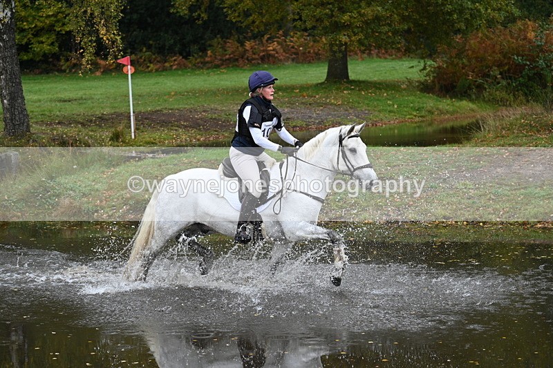 WJ7_2984 - Time 10:47 to 11:11 at the water