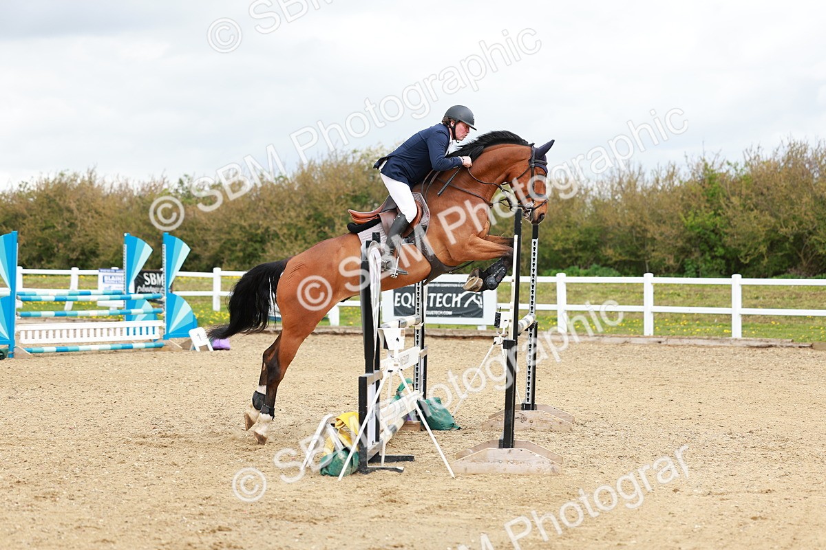 SBM_002352 - Class 10 - Senior Newcomers - 1.10m