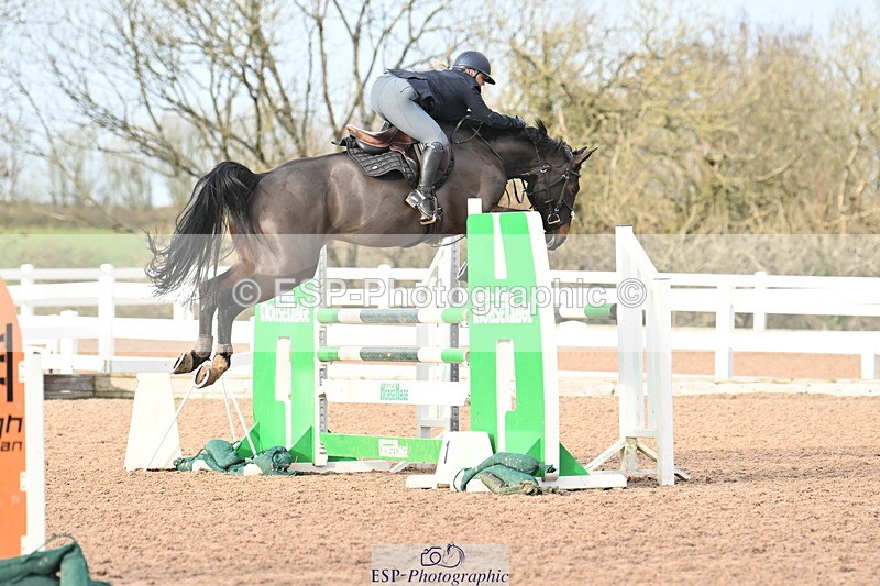 231209A-131659-01870 - Cls 13 Foxhunter & 1.20m Open
