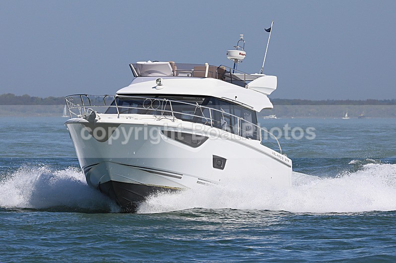 180505 WOT KNOT - VELASCO 37F 1Y3A7559 - Flybridge Cruisers