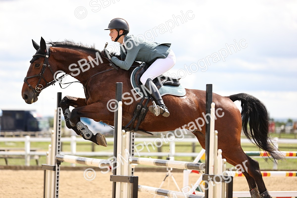 SBM_003493 - Class 11 - Senior Newcomers - 1.10m