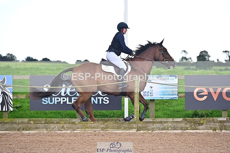 250912-153011-05077 - Cls 17 Chard 1m Speed Derby