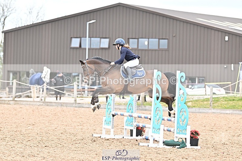 250414-104858-00248 - 80cm Round 1