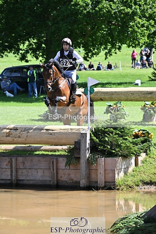 240525-105927-12159 - 324-COOMBELAND_SEMILLY-Rupert_Batting