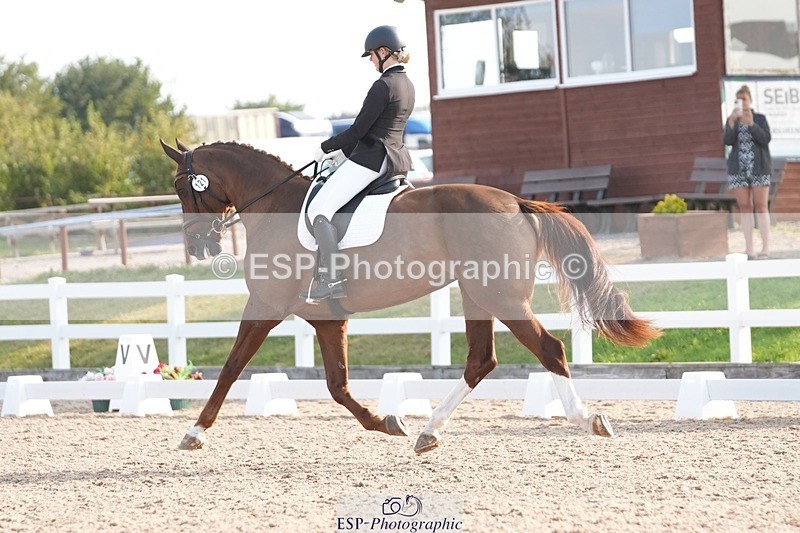 250817-090418-07081 - 121-Daisy.HedgesFelicia.v