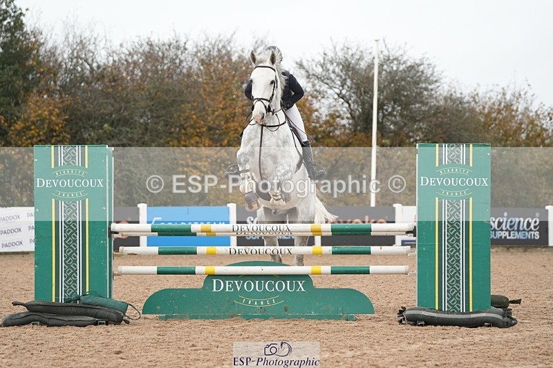 251109-102422-03362 - Cls 19 Snr 1.05m Open