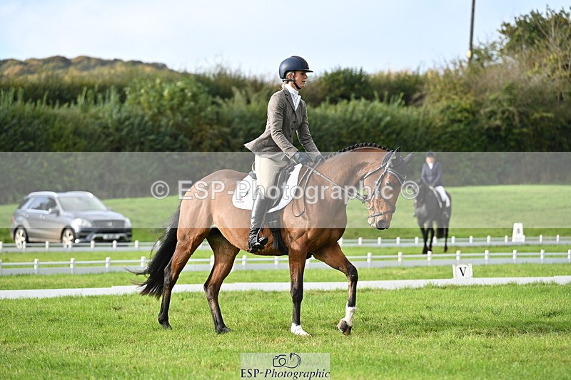 251024A-101615-08018 - F-453-Lucy.Lloyd