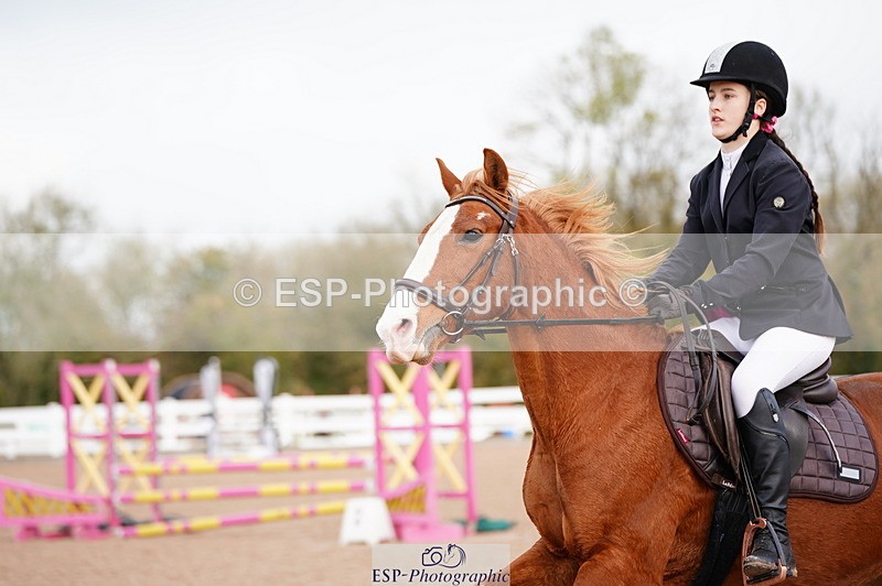 241027A-101238-02035 - SUN Cls 4 Pony British Novice and 80cm