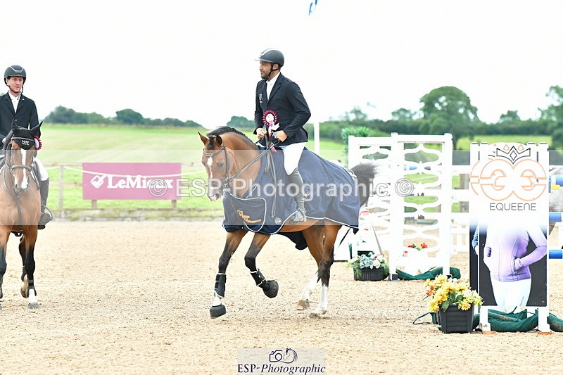 230723A-101148-10785 - Cls 4, 2 Star Small 1.30m