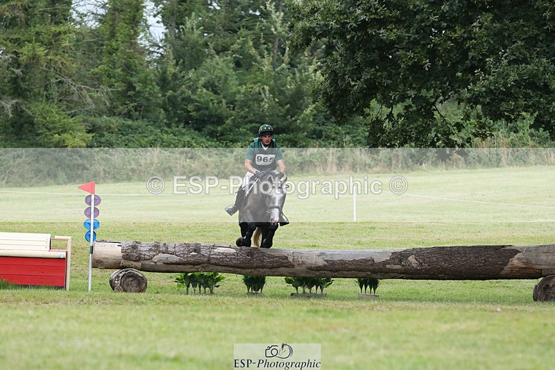 240825X-180015-38456 - 80cm XC 17.30 to End