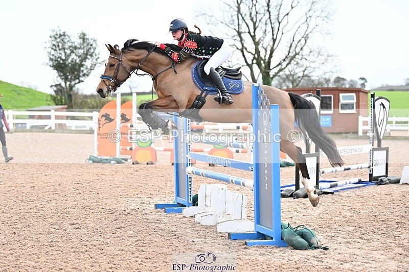 241206-125747-00871 - Cls 5 Newcomers and 1.10m Open