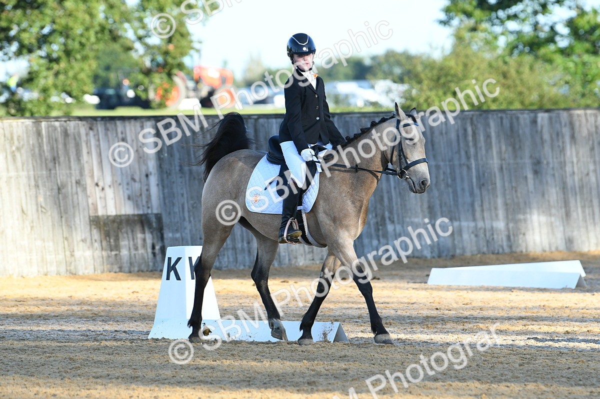 SBM_14309 - D4 - Small Tour Championship - Intro B