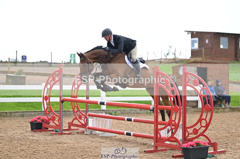 240912A-110915-01107 - Cls 9 Snr Discovery and 1m Open